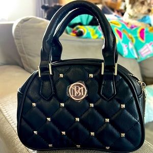 This bag is adorable new tags have never worn